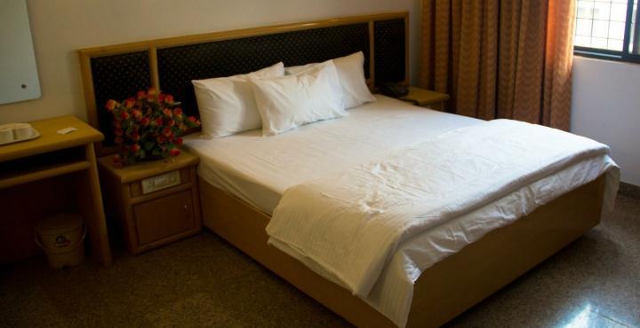Oyo 539 Hotel Pearl Inn Bangalore Buitenkant foto